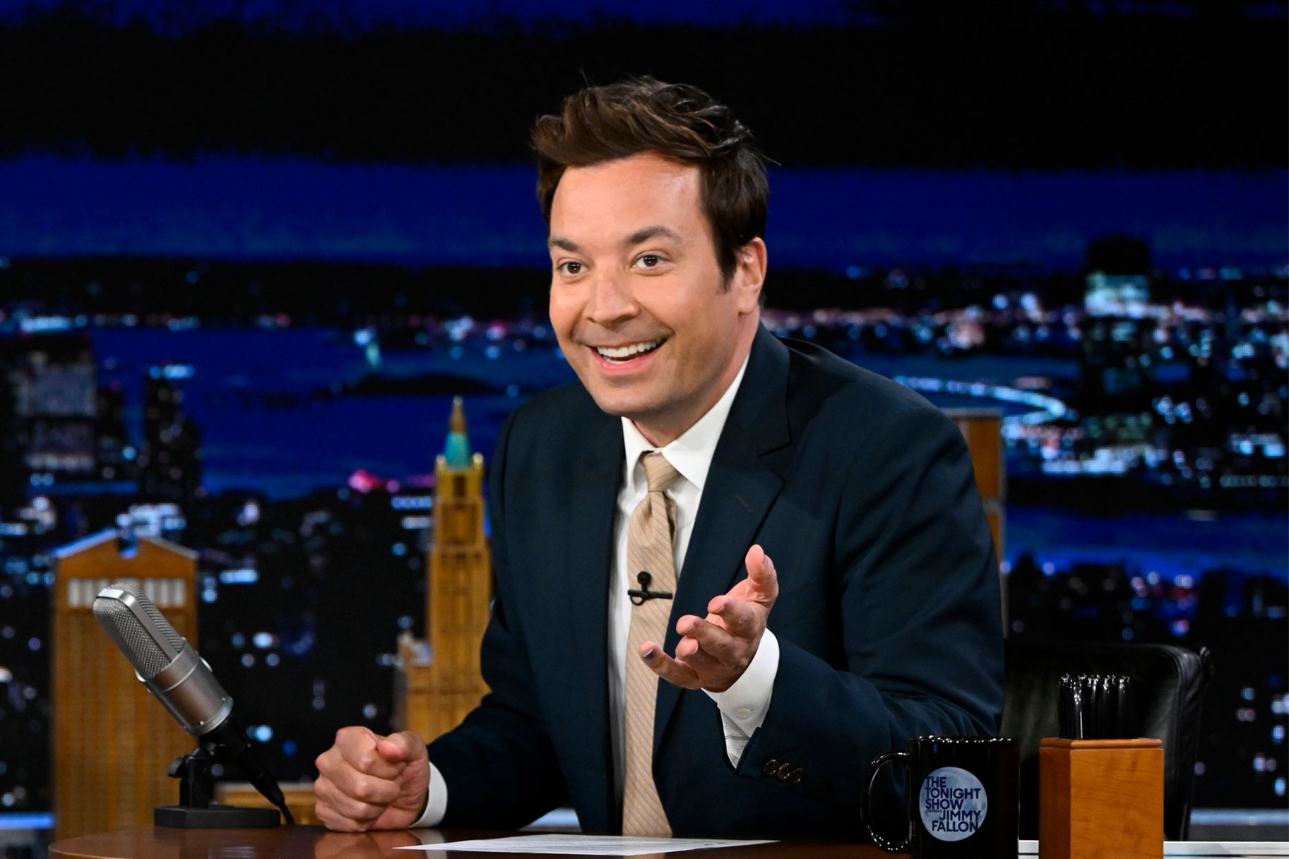 Jimmy fallon biography personalities famous childhood life american actor host his timeline achievements thefamouspeople profiles