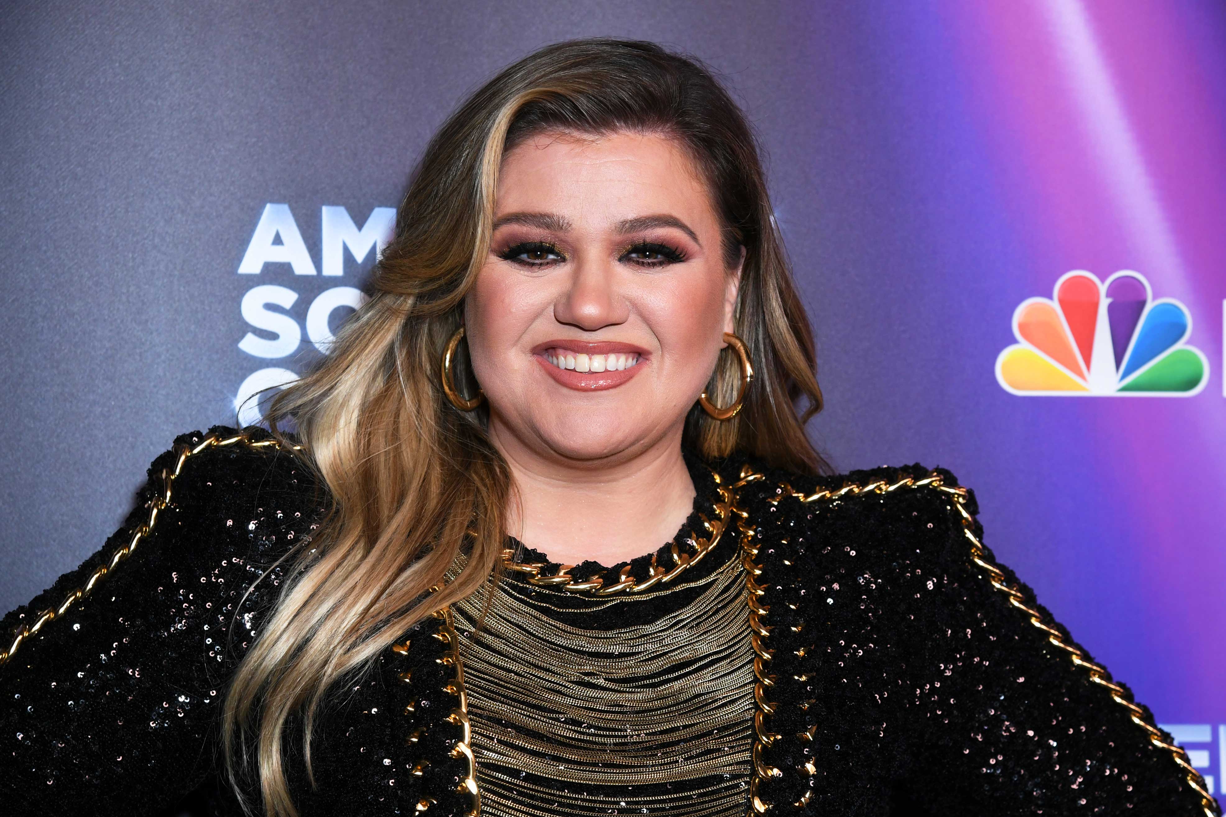 Kelly Clarkson On Why She's Not Going on Tour for Her Album | NBC Insider
