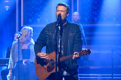 Blake Shelton going on tour