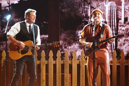 Bodie performing with Blake Shelton