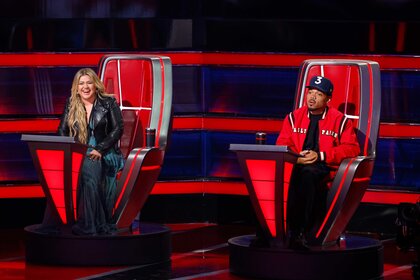 Kelly Clarkson and Chance the Rapper on The Voice.