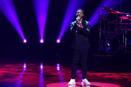 Ray Uriel performs on The Voice.