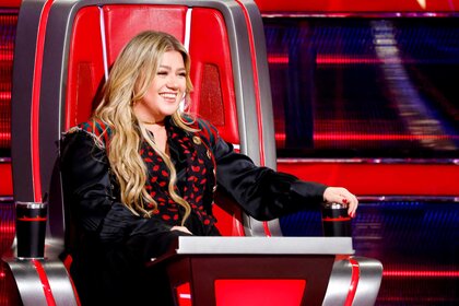 Kelly Clarkson appears on The Voice.