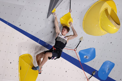 Colin Duffy during a climbing event during the 2020 Tokyo olympics