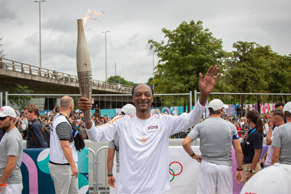 Paris 2024 Olympics Torch Snoop Dogg2