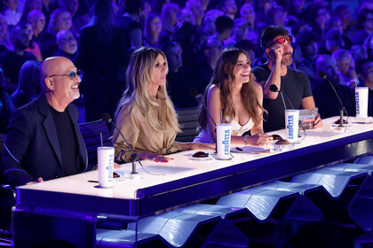 Howie Mandel, Heidi Klum, Sofia Vergara, and Simon Cowell in America's Got Talent, Season 19 Episode 11.