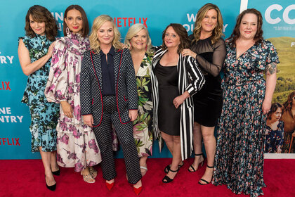 Tina Fey, Maya Rudolph, Amy Poehler, Paula Pell, Rachel Dratch, Ana Gasteyer, and Emily Spivey pose for a photo at the world premiere of "Wine Country"