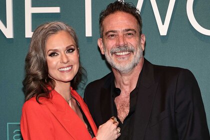 Jeffrey Dean Morgan and Hilaria Burton smile together on the red carpet