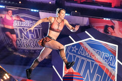 https://www.nbc.com/sites/nbcblog/files/styles/3_2_small/public/2022/06/american-ninja-warrior-jessie-graff.jpg