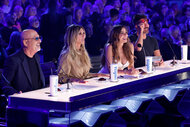 Howie Mandel, Heidi Klum, Sofia Vergara, and Simon Cowell in America's Got Talent, Season 19 Episode 11.