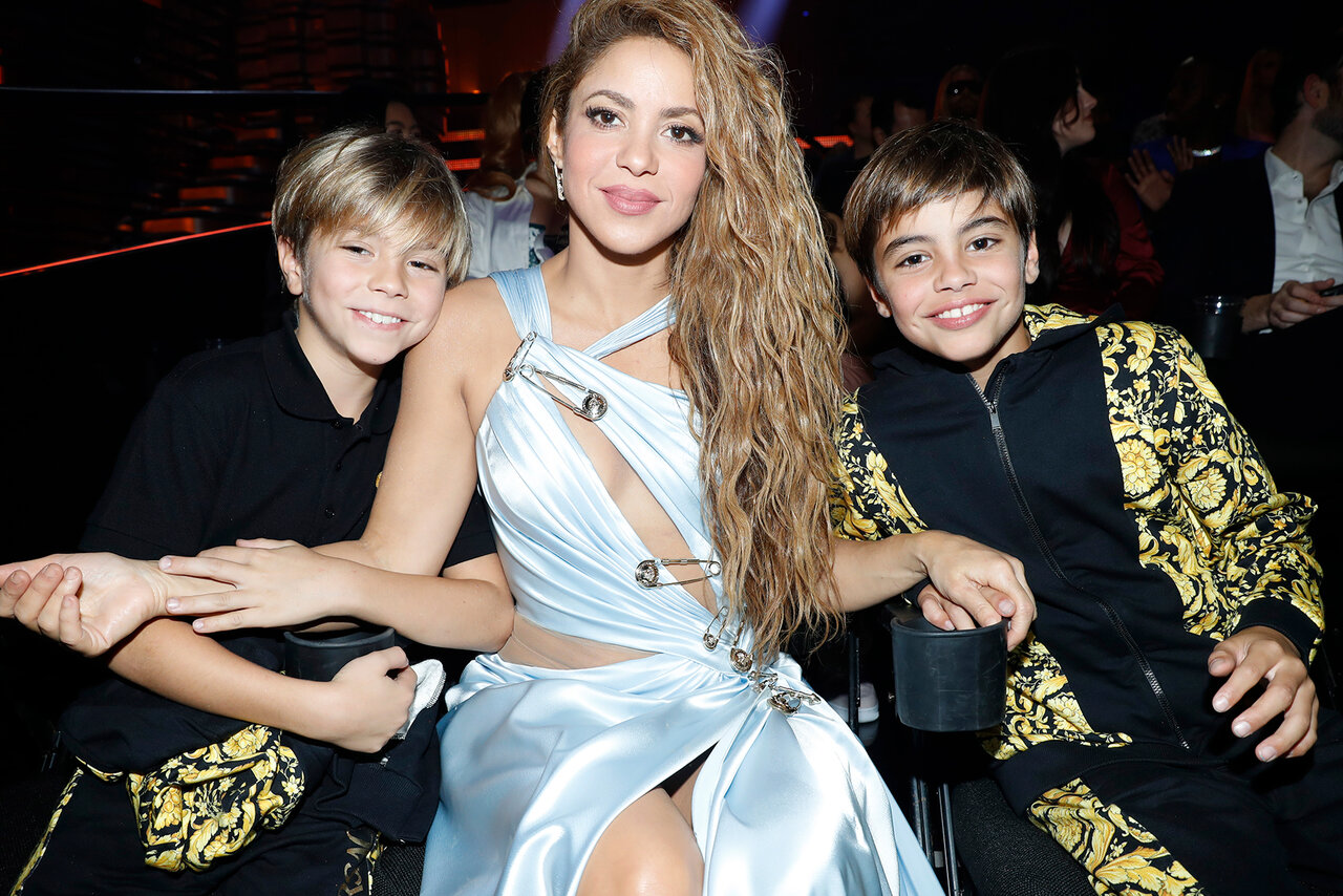 Shakira Explains How Her Sweet Sons Wound Up Singing on "Acróstico" | NBC  Insider