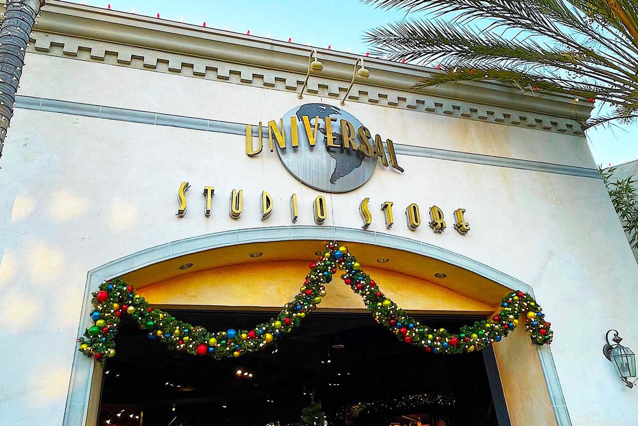 Harry Potter Christmas merchandise at Universal Studios Hollywood - Make  Life Lovely