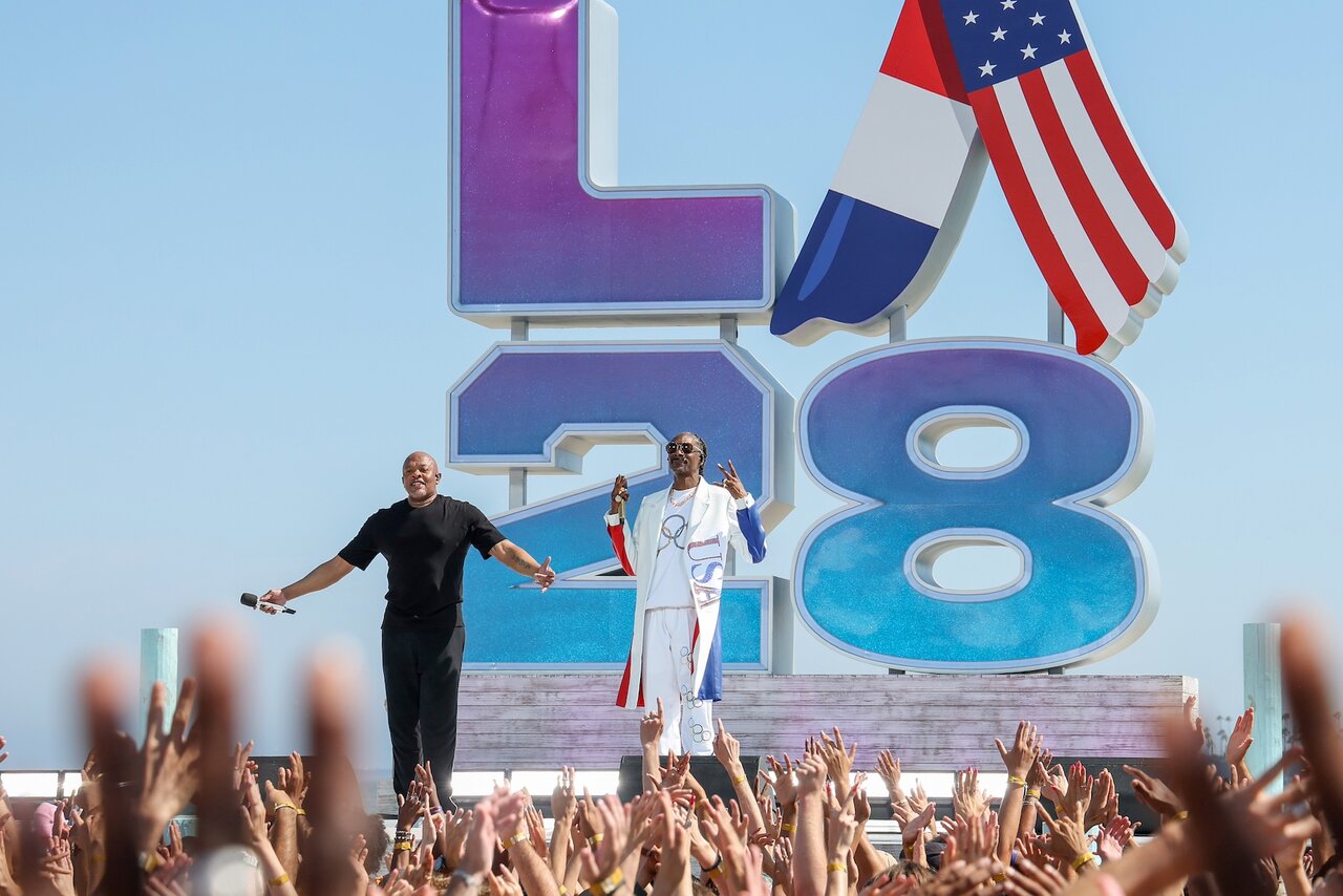 Spectacular LA Olympic Closing with Dr. Dre and Snoop Dogg post image