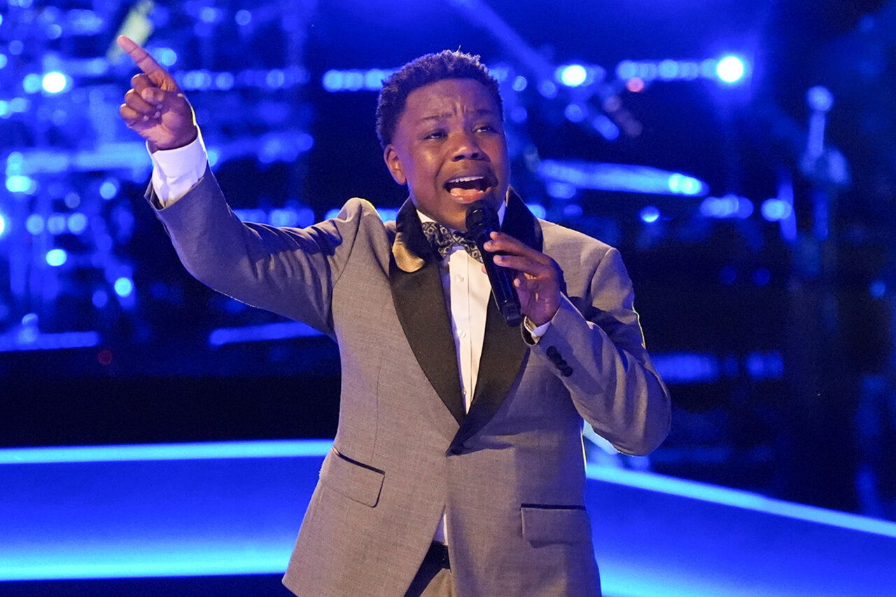 Jaukeem Fortson Stolen by Michael Bublé: The Voice Season 26 Knockouts |  NBC Insider