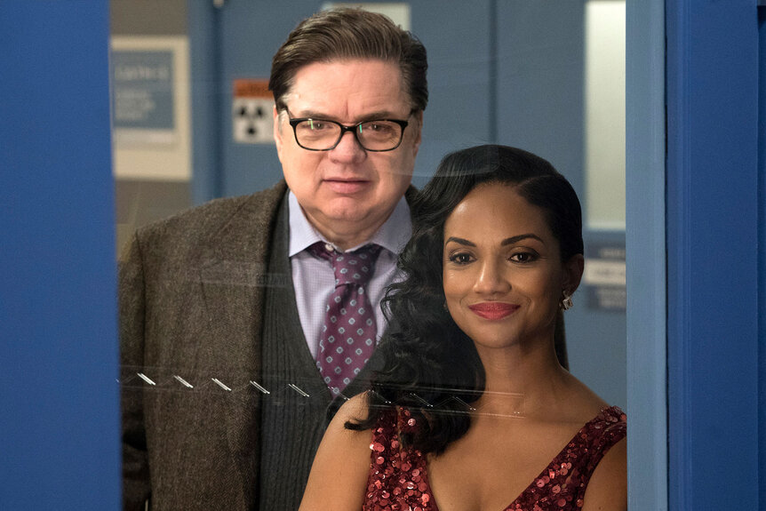 Dr. Daniel Charles (Oliver Platt) and Robyn Charles (Mekia Cox) appear in Season 2 Episode 11 of Chicago Med
