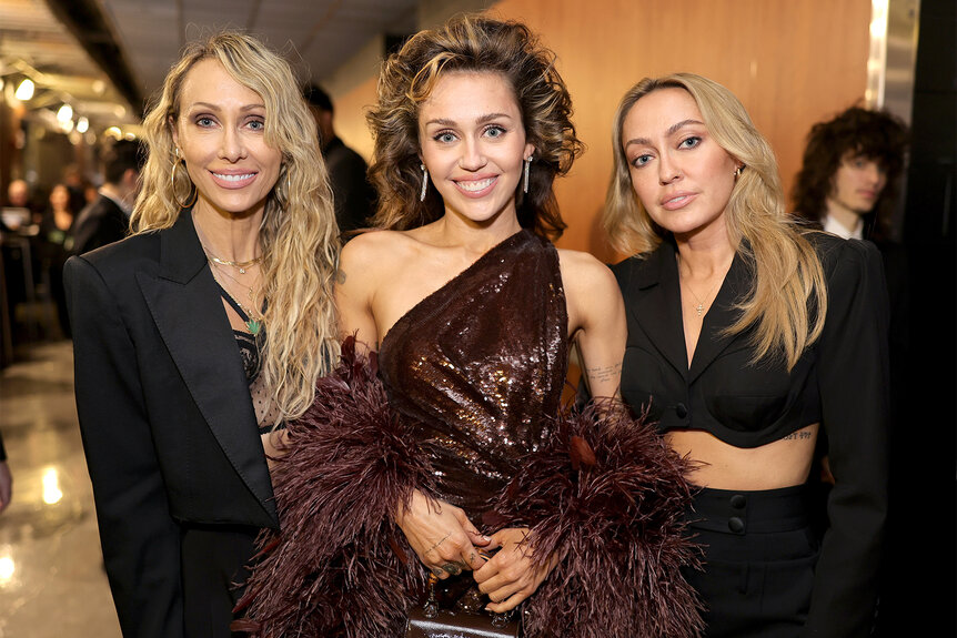 Miley Cyrus' Mom Tish Reacts to Her 2024 Grammy's Performance | NBC Insider