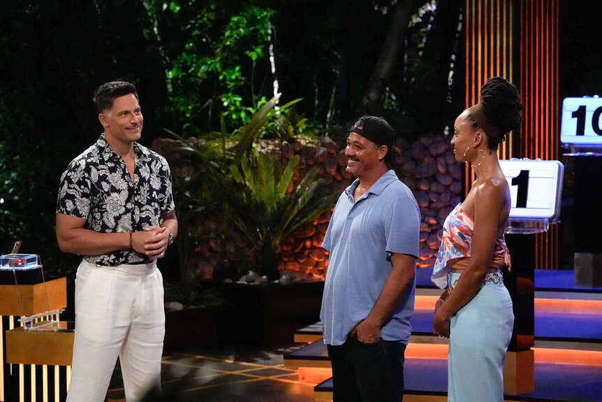 Joe Manganiello speaks to Rob Mariano and Stephanie Mitchell in Deal or No Deal Island Episode 106.