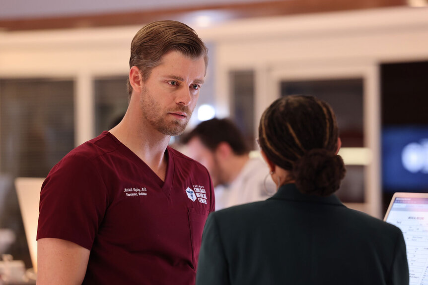 Mitch Ripley and Sharon Goodwin talk in Chicago Med Season 9 Episode 13