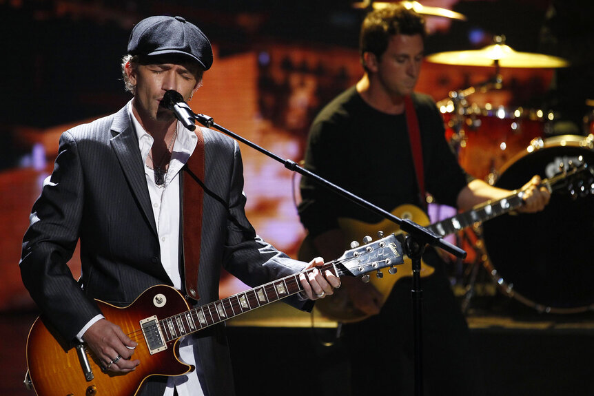 Michael Grimm performs during America's Got Talent, Season 6 Episode 29.