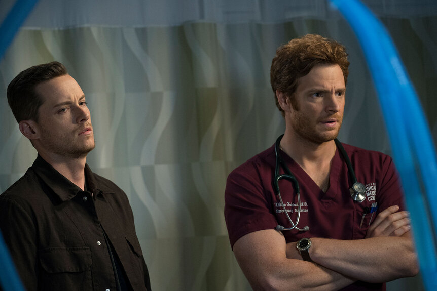 Chicago Series Crossover Jesse Lee Soffer as Jay Halstead, Nick Gehlfuss as Will Halstead in Chicago Med, Season 4 Episode 2.