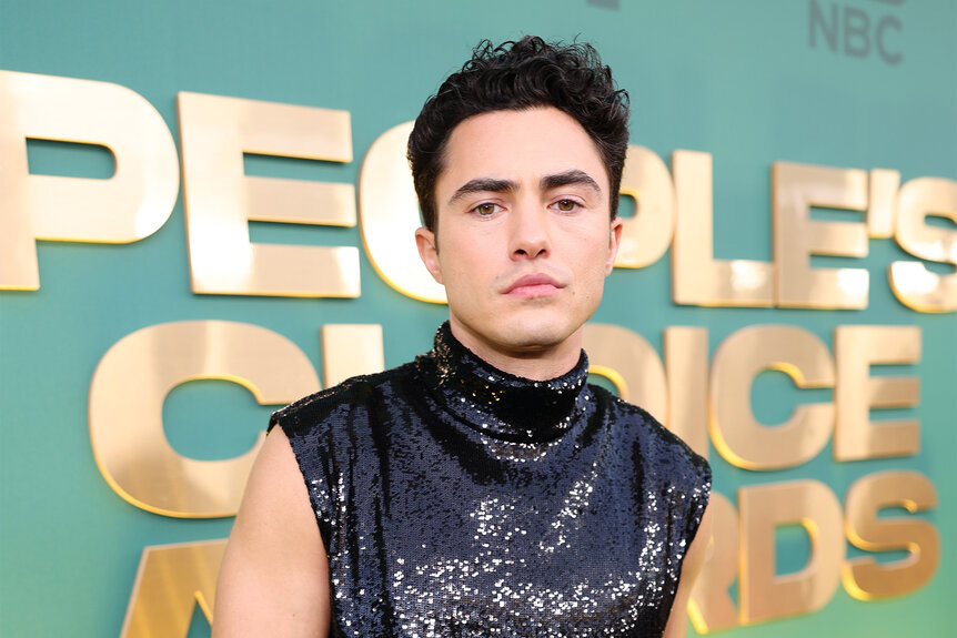 Darren Barnet wears a sparkly shirt at the peoples choice awards