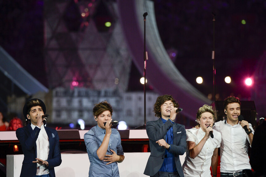 One Direction performing during the 2012 London Olympics Closing Ceremony.