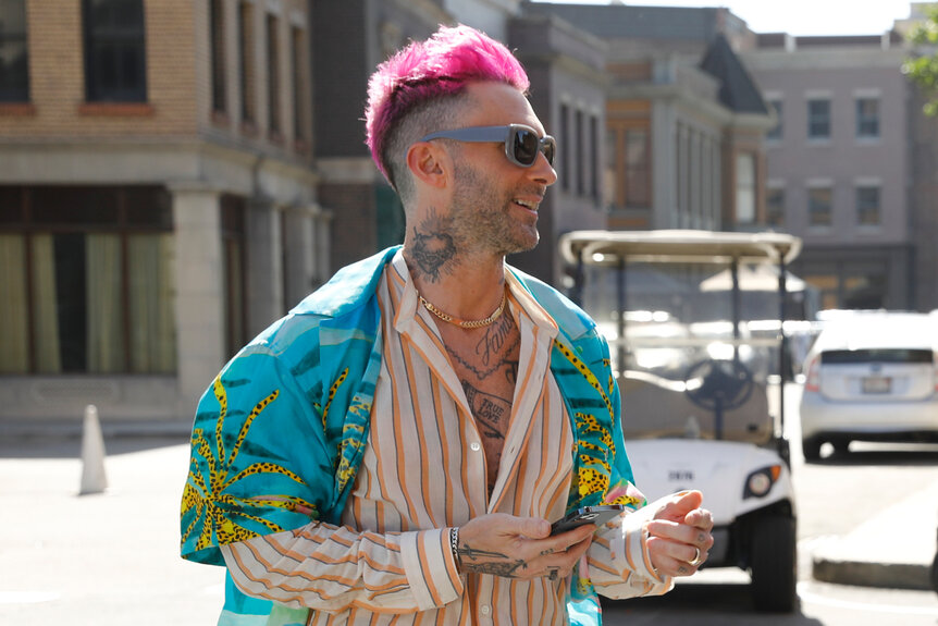 Adam Levine laugh on The Voice with pink hair