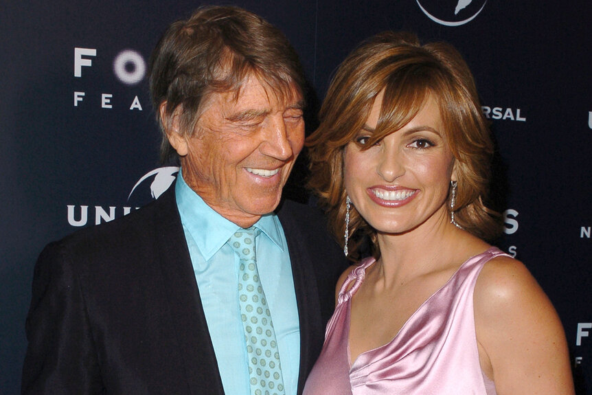 Mickey Hargitay poses with Mariska Hargitay at a golden globes after party in 2005