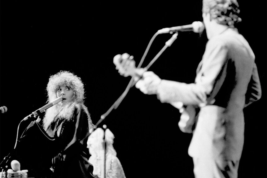 Stevie Nicks performs alongside Lindsey Buckingham at the Los Angeles Forum, Inglewood, California, December 6, 1979.