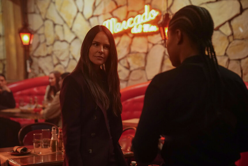 Gloria Perez (Yara Martinez) standing in a bar talking in Chicago P.D. Season 12, Episode 7.