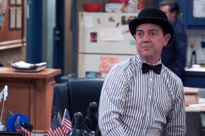 Charles Boyle (Joe Lo Truglio) appears in Brooklyn Nine-Nine Episode 805.